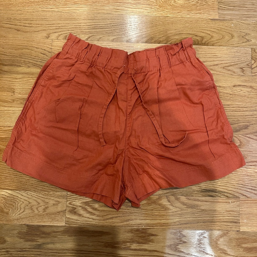 Uniqlo Women's cotton/linen shorts
